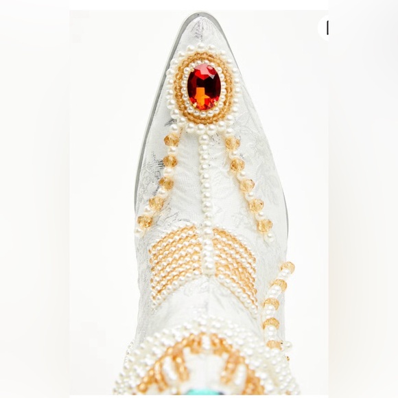 NEW AZALEA WANG WOMEN'S ASTOUNDING EMBELLISHED FASHION BOOTIES - SNIP TOE - Picture 6 of 6